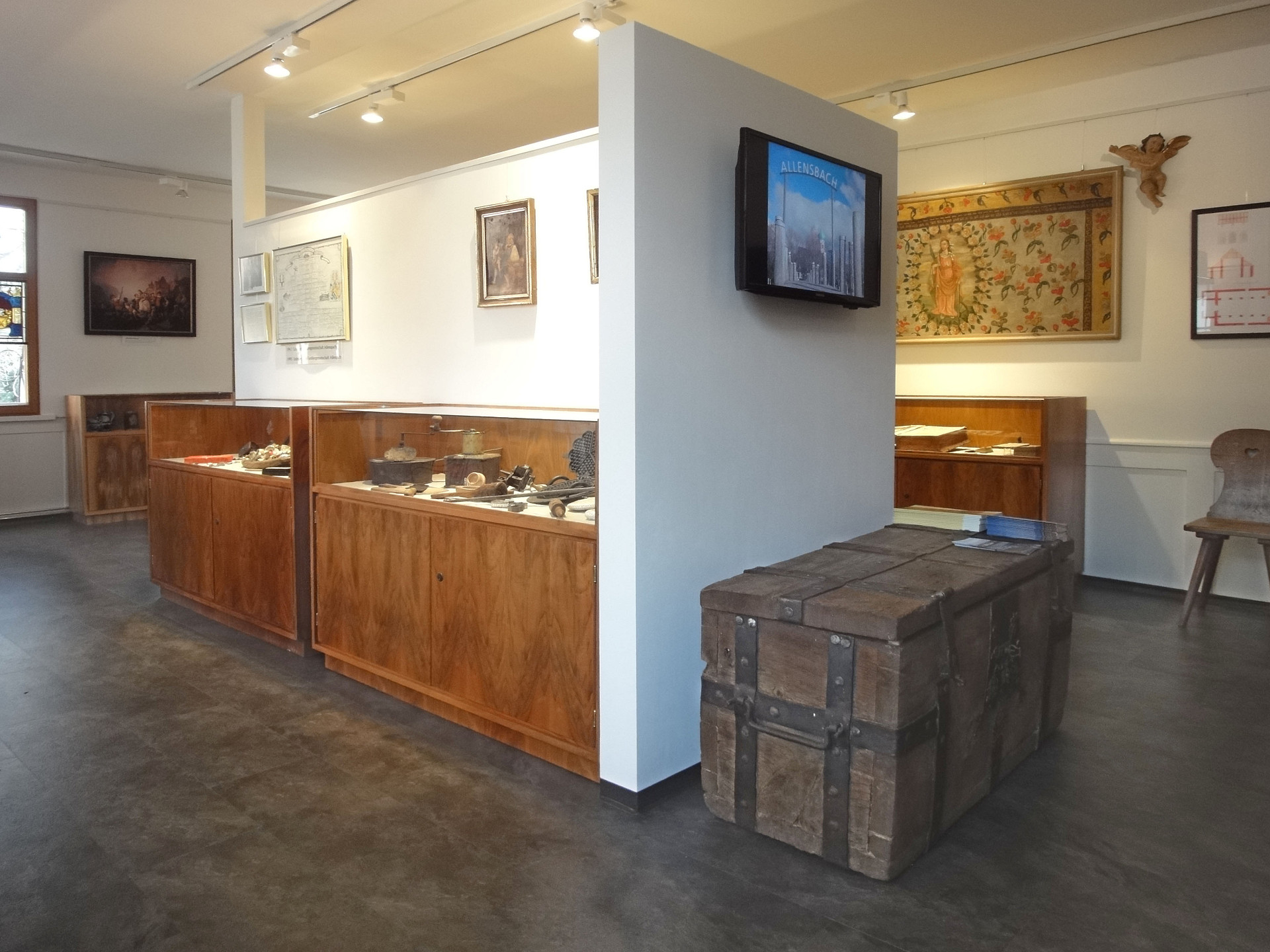 
            Archäologie-Heimatmuseum Allensbach
            Bild 2